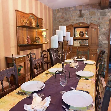 Vakantiehuis With Pool